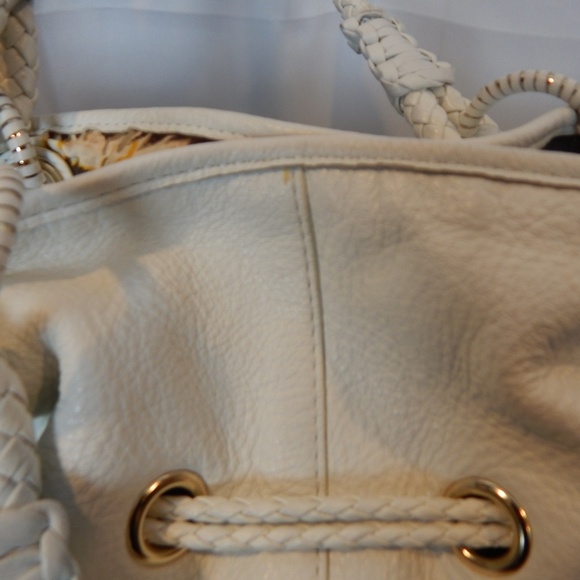 Elliott Lucca Large White Leather Handbag - Picture 2 of 8